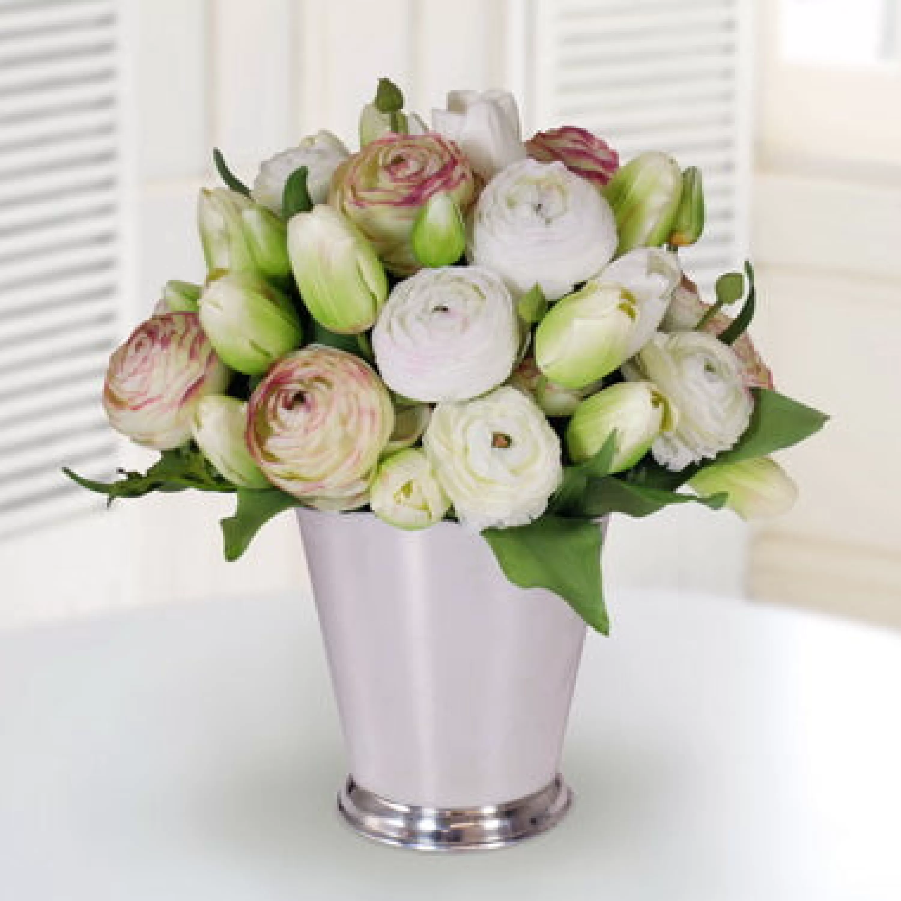 Fashion Mix Tulip in Silver Vase 16" Bianco | Manhattan