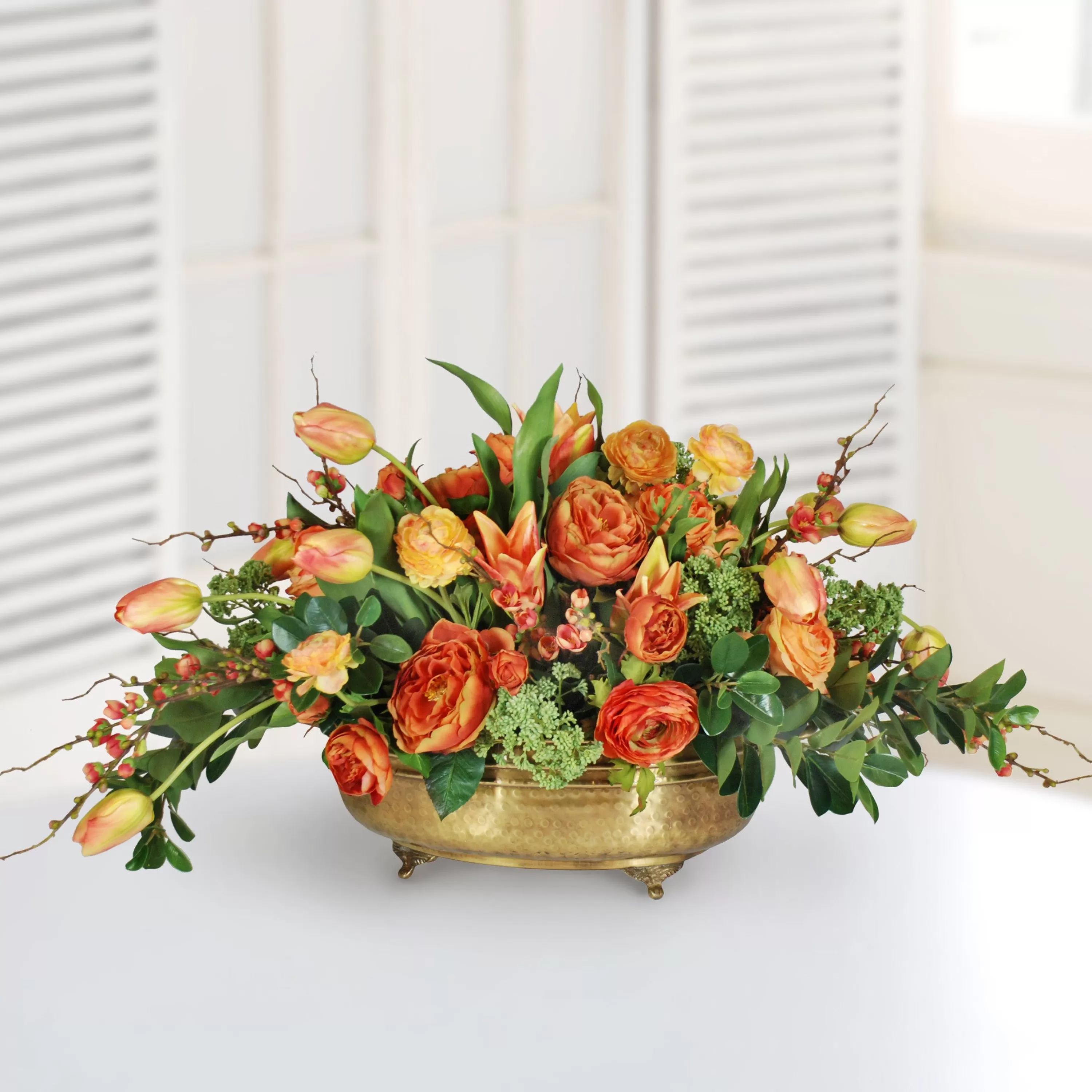 Online MIXED TULIP AND RANUNCULUS IN PLANTER 24" Highland Park | Luxurious Fall Favorites