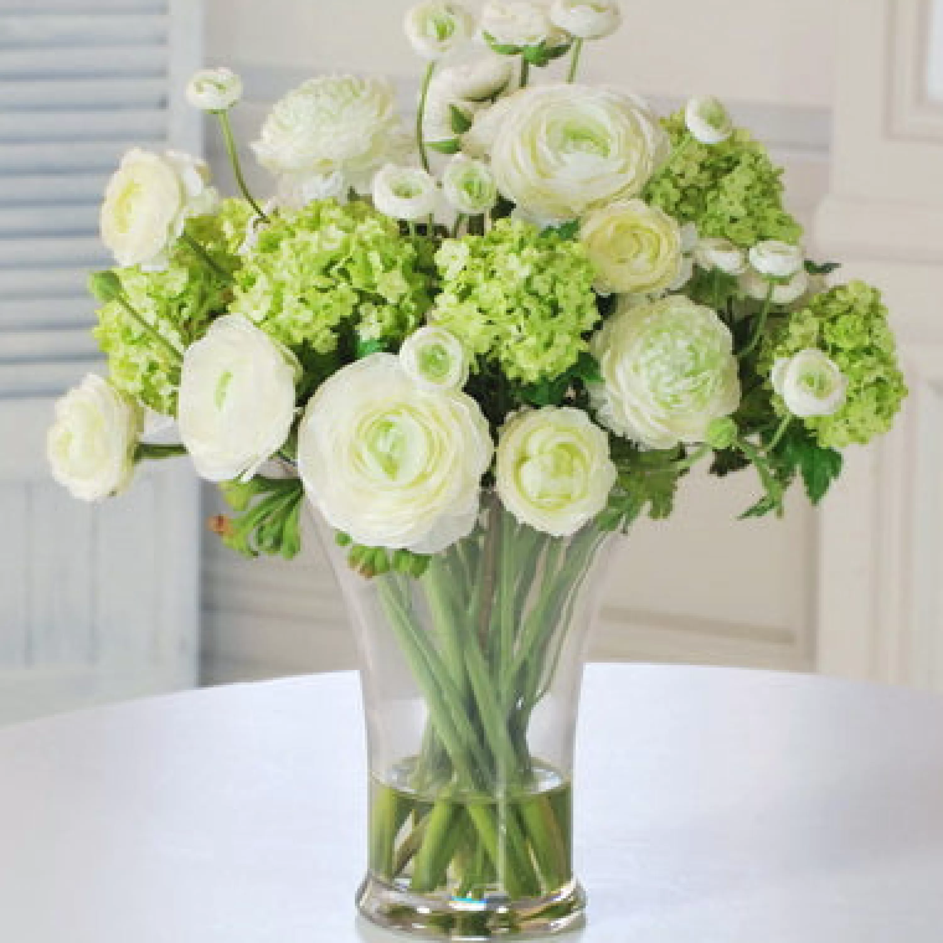 Discount Ranunculus in Glass Vase 19" Bianco